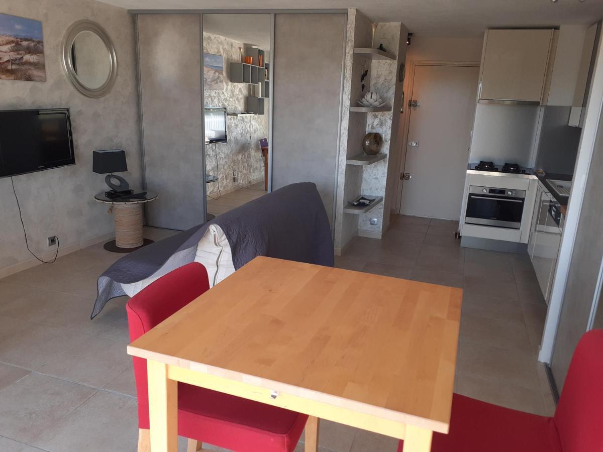 App 4 pers, accès direct plage, parking, Terrasse Agde Extérieur photo